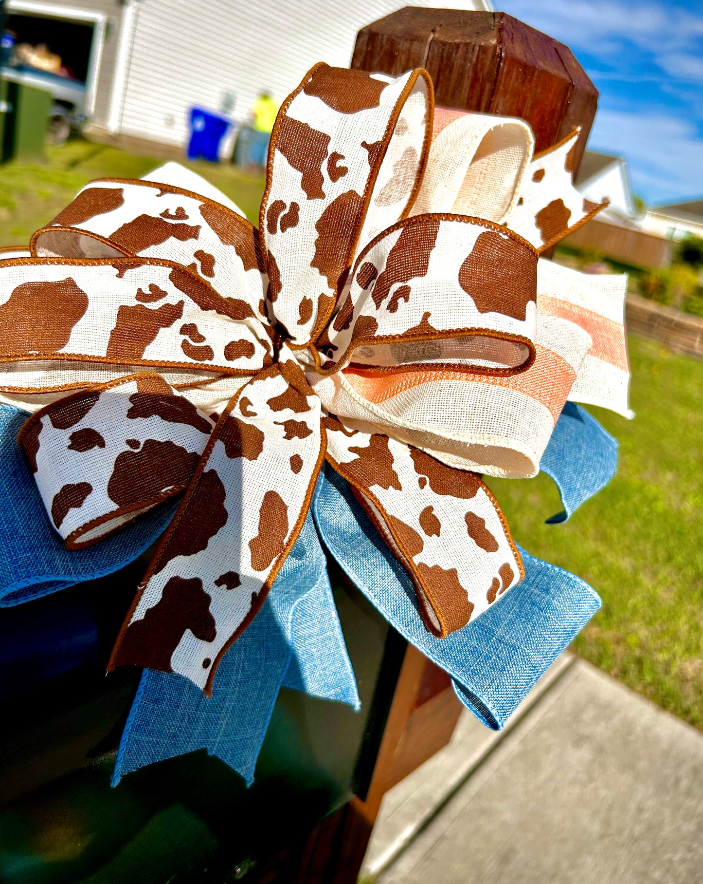 COWGIRL BOW