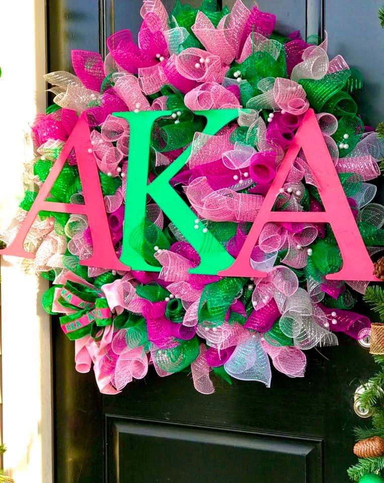 AKA DECO MESH WREATH